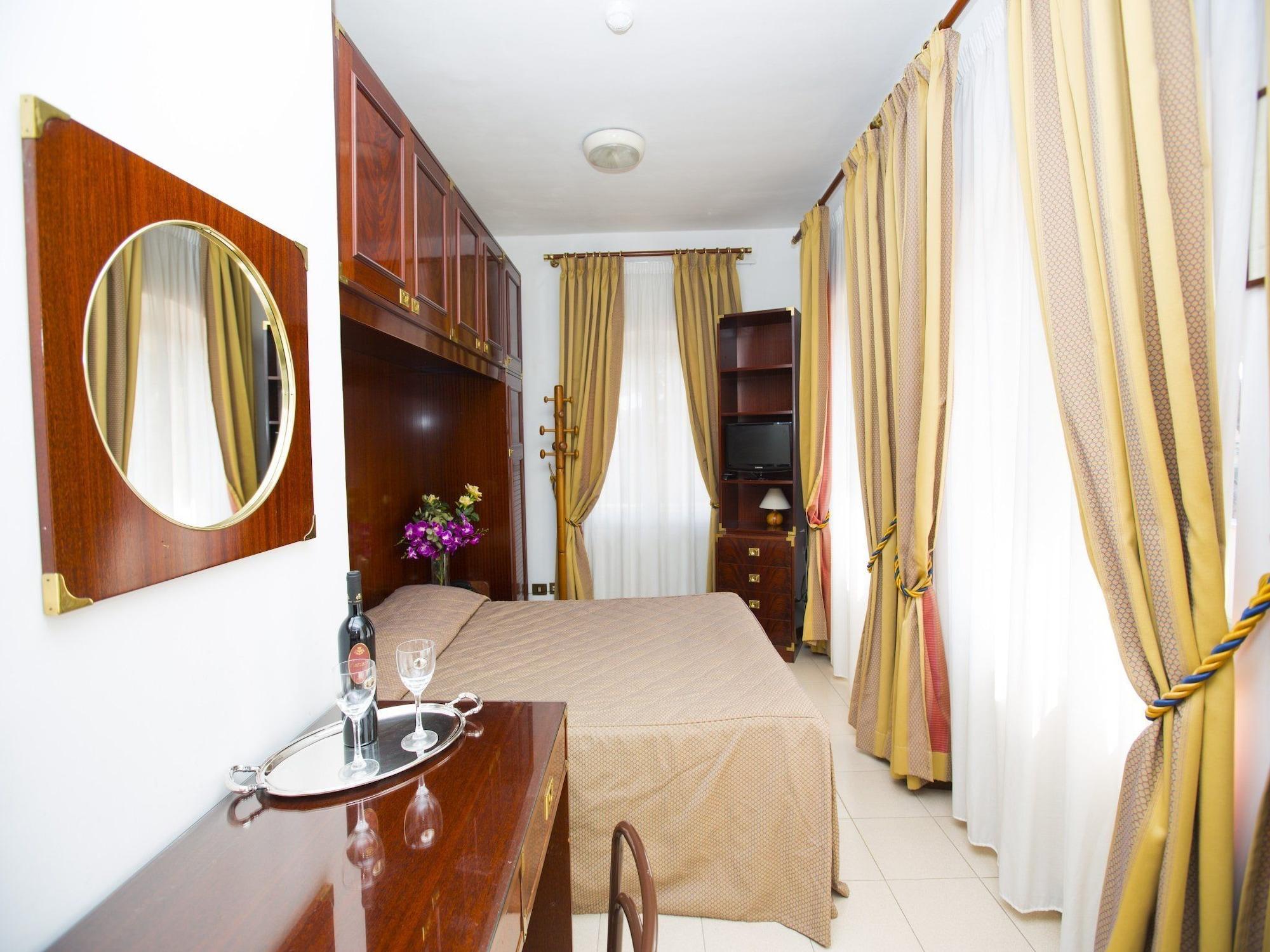 Hotel Residence Villa Tassoni Ρώμη Εξωτερικό φωτογραφία